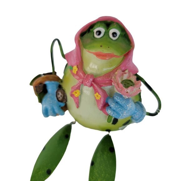 Pacific Rim Mrs. Frog Garden Décor - Picture 3 of 6